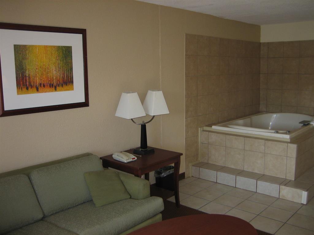 Relax Inn Topeka Room photo